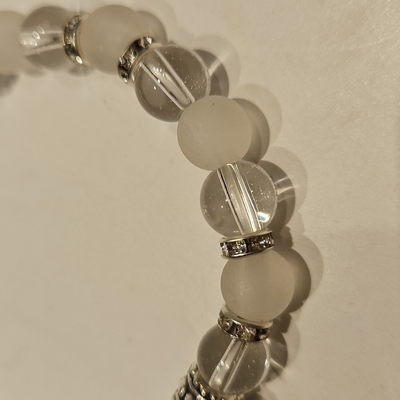 3 Lavender Tone, White & Clear Beads w/ Silvertone Accents Stretch Bracelets. - Picture 10 of 14